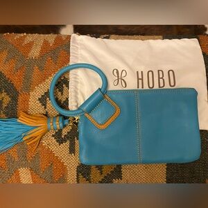 Hobo Sable Wristlet • Aqua